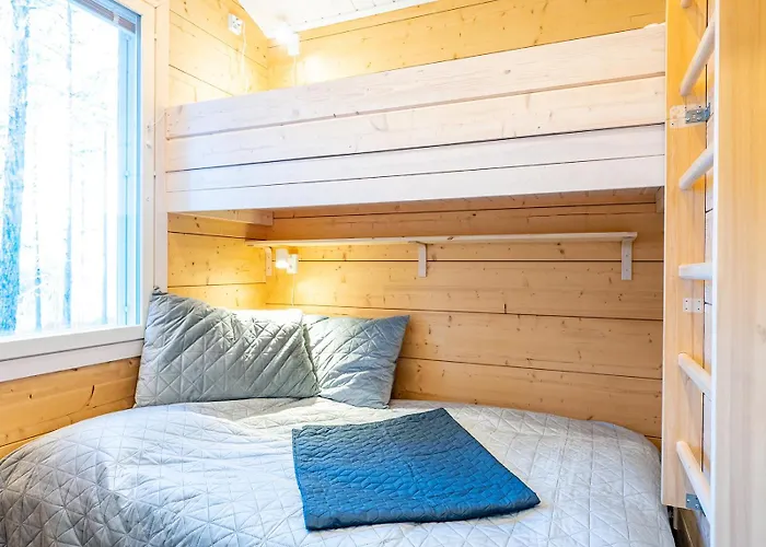 Base Camp - North Side * 列维